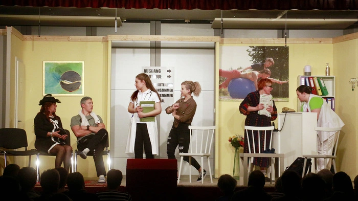 Die "Bühne Schachblume Großsteinbach" lud zur Theaterpremiere...