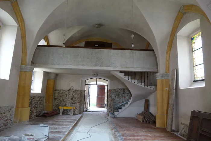 Bis 1967 stand die St. Georgener Orgel im Chor der Koglhofer Kirche, die derzeit renoviert wird. Eigentlich war sie dafür viel zu groß.