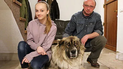 Tiberiu Pop Coman mit Hündin Daisy und Tochter Christine-Medeea