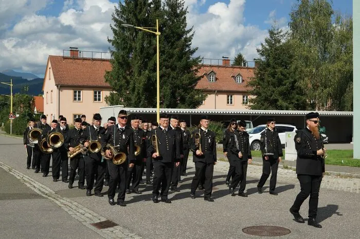 Die Werkskapelle zeigte ihr Können. Der musikalische Ausklang erfolgte mit den Stohlis am Platzlmarkt.  