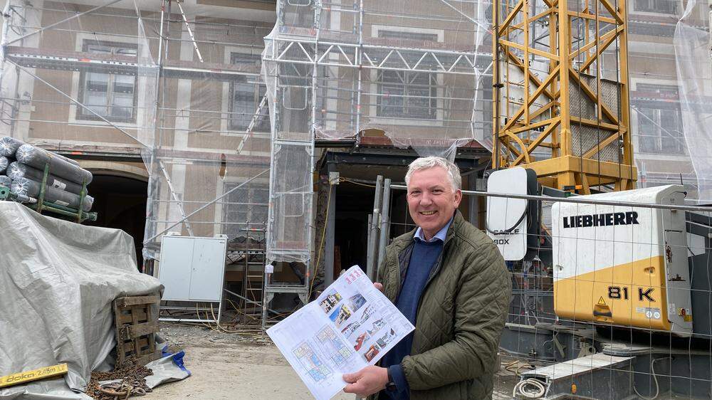 Bürgermeister Thomas Kalcher ist ein Fan von alten Bauwerken – und möchte mit dem Umbau Frequenz und Leben in das ehemals leerstehende Objekt bringen