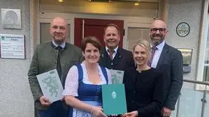LAbg. Bruno Aschenbrenner, Bürgermeisterin Eva Pickl, Vizebürgermeister Willibald Weitenthaler, Bezirkshauptfrau Nina Pölzl, Gemeindekassier Stefan Steinberger 