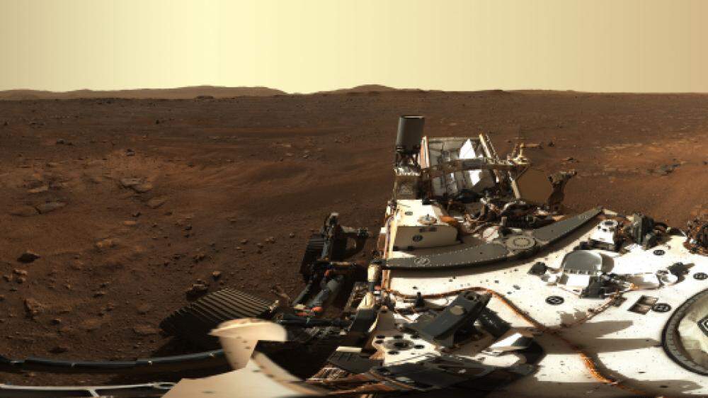Dieses Handout der Nasa zeigt das 360-Grad-Panorama vom Mars. Aufgenommen wurde es von der Mastcam-Z, einem Kamerasystem an Bord des US-Rovers &quot;Perseverance&quot;.