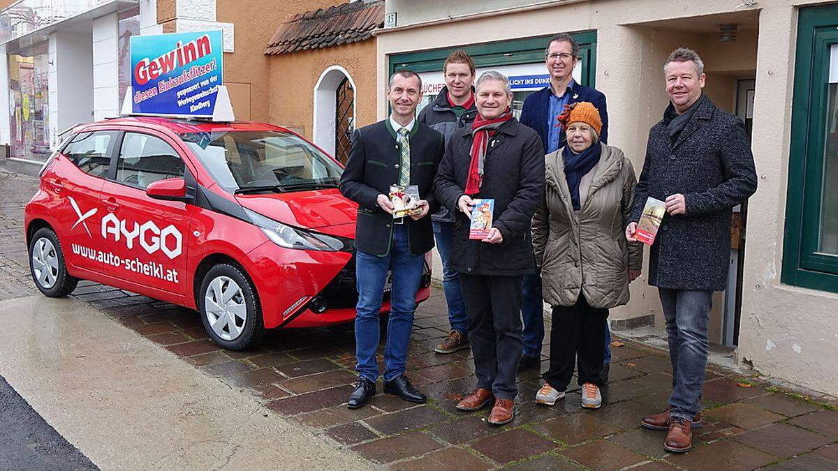 Ein &quot;Toyota Aygo x-play&quot; (im Bild) war der Hauptgewinn, die Gewinnerin ist nicht im Bild