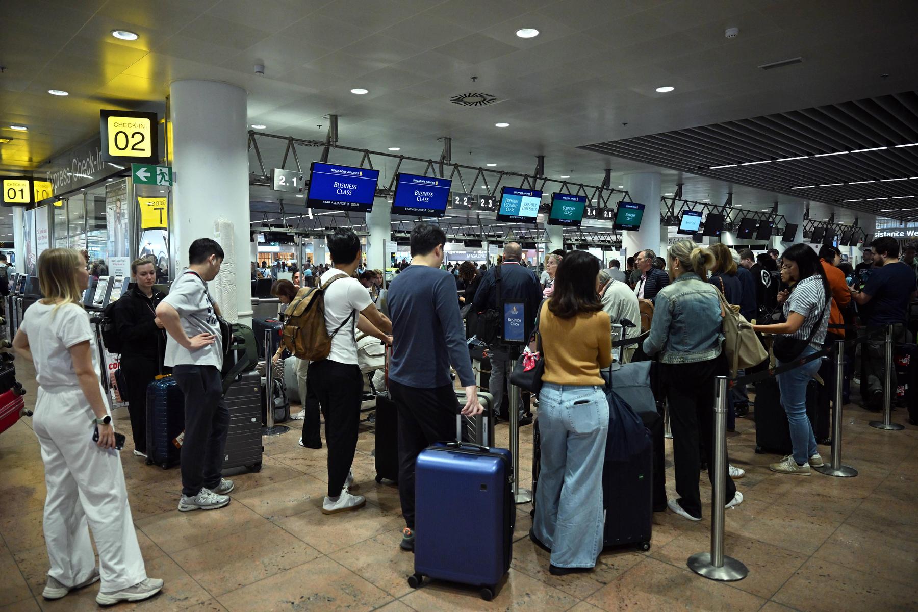 Nach Cyberangriff: Noch immer kein Normalbetrieb am Flughafen Berlin