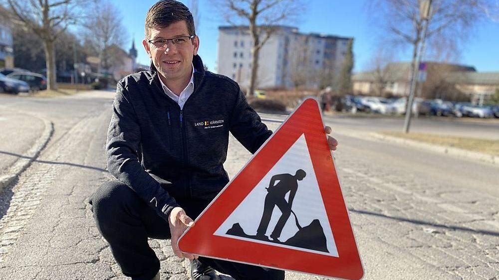 Martin Gruber, als Landesrat auch Straßenbaureferent, hat die Partei in ruhige Fahrwasser geführt