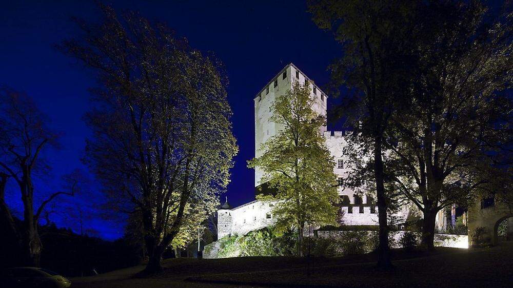 Wird es bald dunkel um das Schloss Bruck in Lienz? Das muss die Politik entscheiden