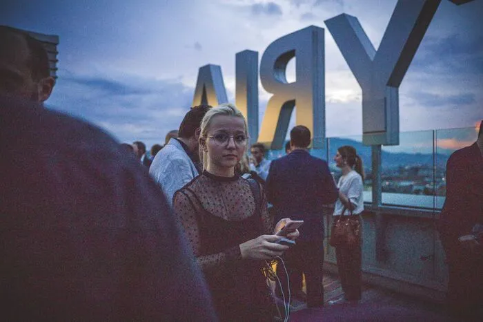 Als Location wurde das Styria Media Center gewählt, direkt gegenüber des Messezentrums, in dem das Festival Tags darauf startete.