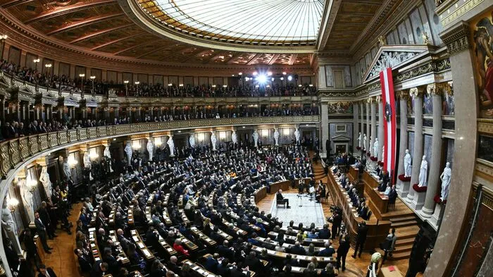 Der historische Sitzungssaal des Parlaments war auch für die zweite Angelobung von Alexander Van der Bellen als Bundespräsident prall gefüllt