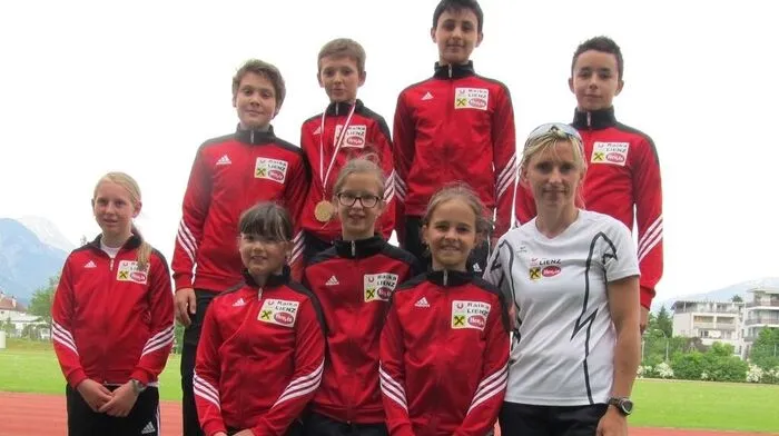 Selina Trojer, Manuel Unterguggenberger, David Mayer, Antonio Granate, David Jovic (hinten), Klara Groder, Sophie Fleißner, Laura Unterguggenberger, Anna Mayer (vorne)