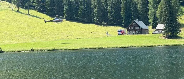 Das Feuer brach beim Etrachsee aus