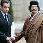 Bereits seit April 2013 gehen Untersuchungsrichter dem Verdacht nach, dass Sarkozys Präsidentschaftswahlkampf 2007 von Libyens damaligem Machthaber Muammar al-Gaddafi mitfinanziert wurde.