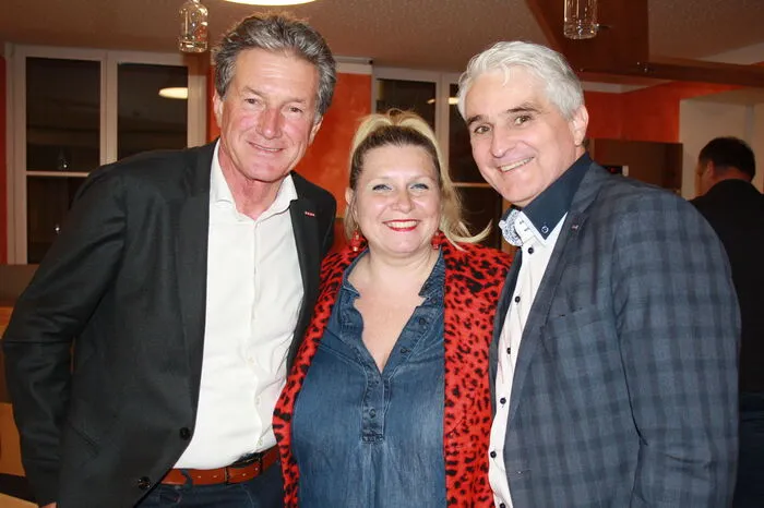 Veranstalter Bezirksstellenleiter Reinhold Janesch (links) von der Wirtschaftskammer Völkermarkt mit seinem Kollegen aus Feldkirchen Klaus Kert und dessen Frau Vicky