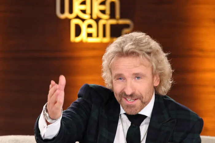 Beliebt wurde Gottschalk in erster Linie durch seine Moderation der ZDF-Samstagabendshow "Wetten, dass..?"  - von 1987 bis 1992 und 1994 bis 2011 war er das Gesicht der Sendung.