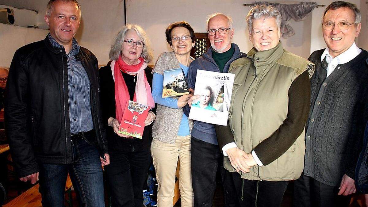 Bürgermeister Hermann Pferschy, Christine Schmid, Cilli und Rupert Pichlbauer, Maria Thalhammer und Propst Gerhard Rechberger (von links)