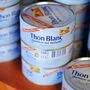 100 Dosen Thunfisch stahl der Verdächtige aus mehreren Geschäften