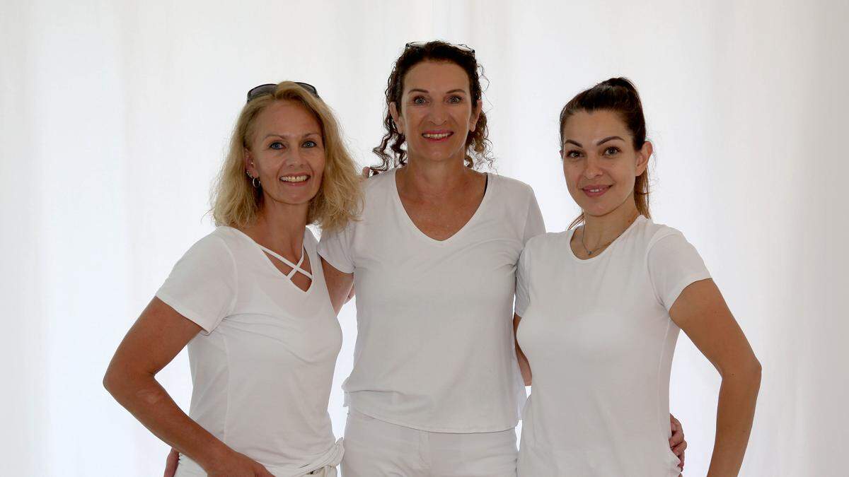 Kosmetikerin Elisabeth Leopold (Mitte) mit ihren Kolleginnen Silke Klaming (links) und Yanitsa Kofler