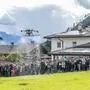 Gebannte Blicke nach oben: Bei den Live-Flügen zeigen Drohnen ihr Können aus nächster Nähe