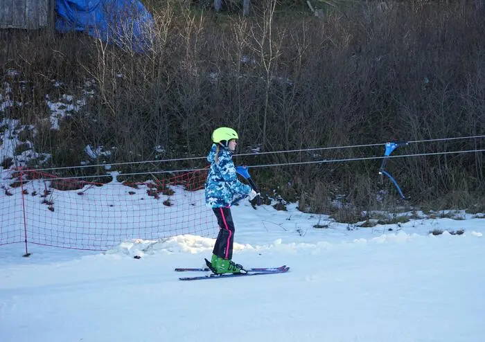 Seit letztem Winter gibt es bei den Hoisliften einen neuen Kinderlift für die Schneeschule Klinger