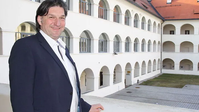 Bürgermeister Wolfgang Stefitz im Stift Eberndorf