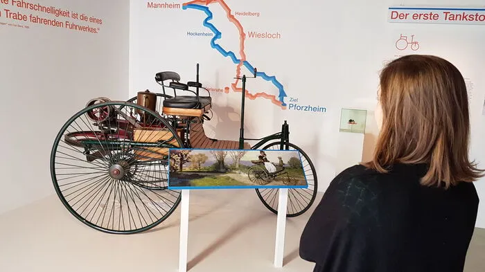 Mehr zur Ausstellung hier.