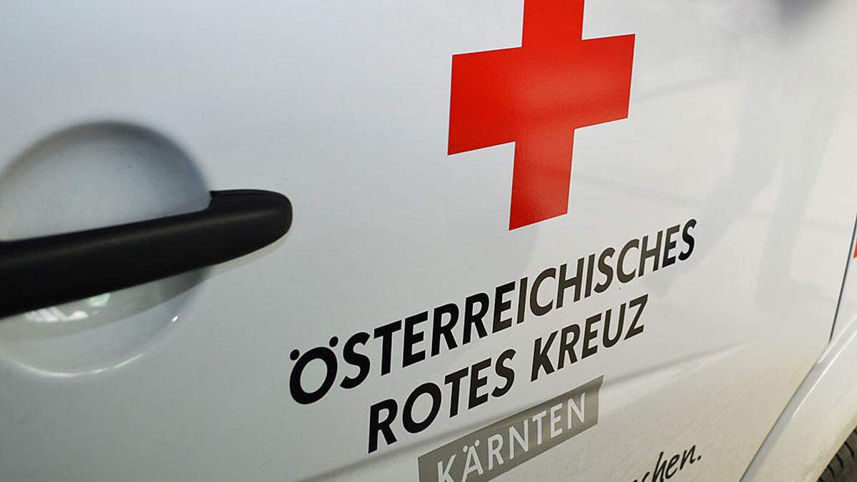 Nach der Erstversorgung durch das Rote Kreuz wurde die geschwächte Frau ins Krankenhaus gebracht