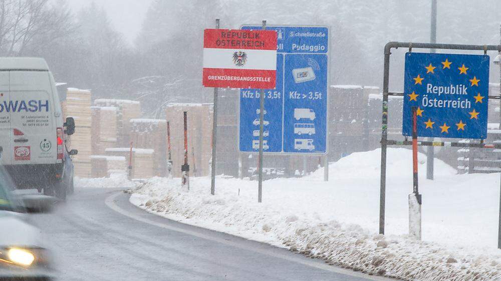Laut Verkehrsbericht 2019 passieren täglich 512 Lkw den Grenzübergang nach Südtirol in Sillian