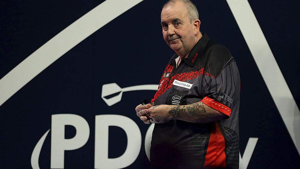 Phil Taylor steht unter den besten Acht