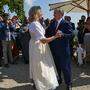 Ex-Außenministerin Karin Kneissl mit Russlands Präsident Putin bei ihrer Hochzeit in Gamlitz