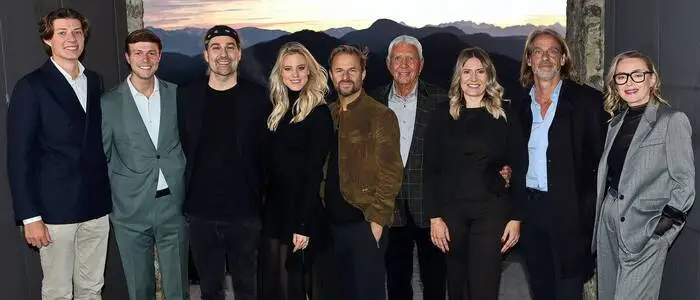 Larissa Marolt mit David Garrett, Richard David Precht, Philipp Hochmair, Barbara Haas und der Familie Riedl