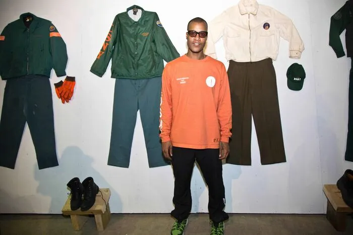Designer Heron Prest setzt im Frühling 2017 auf den Army-Look.