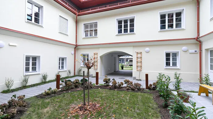Ein leer stehendes Haus in der Grazer Leonhardstraße wurde behutsam revitalisiert - es entstanden 30 neue geförderte Wohnungen.