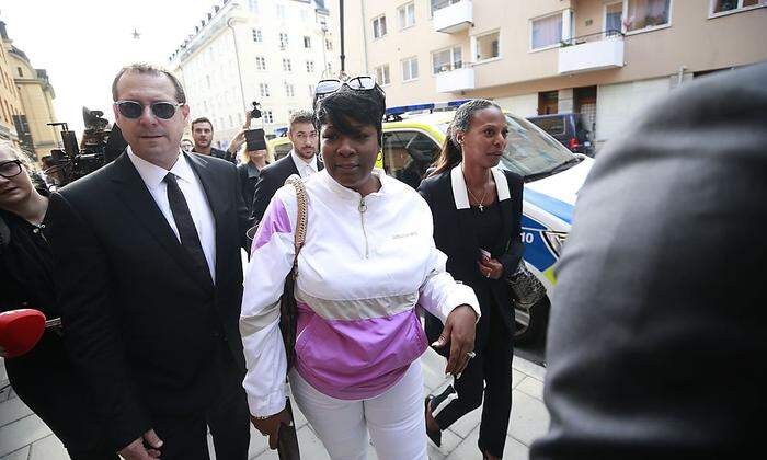 Die Mutter von Asap Rocky auf dem Weg zum Gericht