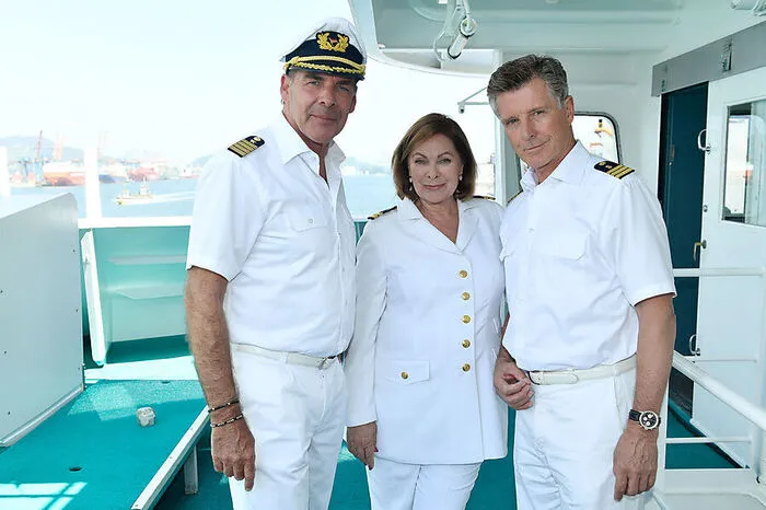 Mit dem "Traumschiff" stechen Sascha Hehn, Heide Keller, Nick Wilder und Harald Schmidt diese Feiertage Richtung Uruguay und Los Angeles in See. Am 26. Dezember und zu Neujahr jeweils um 20.15 Uhr auf ORF 2 in See.