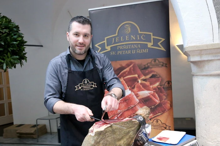 Klar, dass auch für kulinarische Köstlichkeiten gesorgt war. Prosciutto, Käse, Fisch und vieles mehr ließen die Schlemmerherzen höher schlagen. 