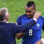 Deschamps beglückwünschte den weinenden Payet