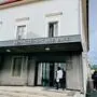 Mittels polizeilicher Abholung erscheint der Angeklagte am Judenburger Bezirksgericht