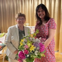 Martina Parker (r.) und die Birkfelder Kulturreferentin Hermine Sackl