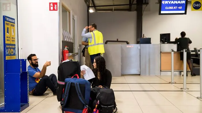 Das Unternehmen strich mitten in der Urlaubszeit europaweit rund 400 von etwa 2.400 geplanten Flügen. Schwerpunkt des 24-stündigen Ausstands war Deutschland mit 250 abgesagten Verbindungen und 42.000 betroffenen Passagieren.