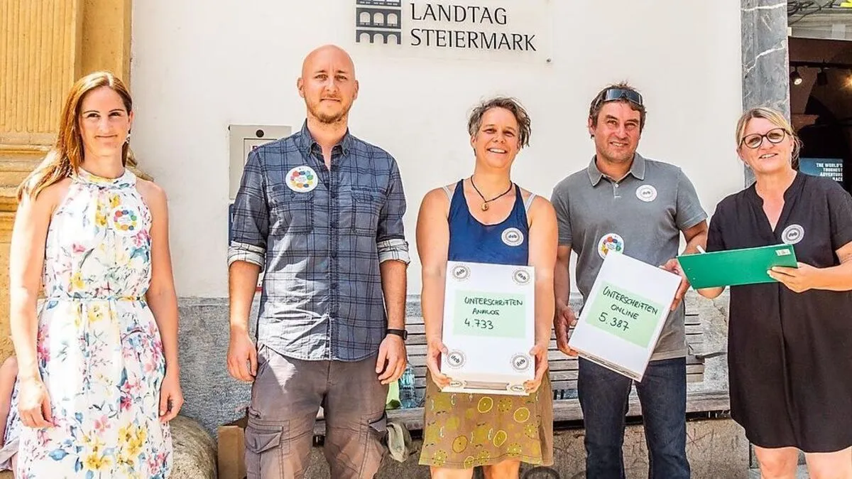 Mitstreiter der Initiative für Elementare Bildung 