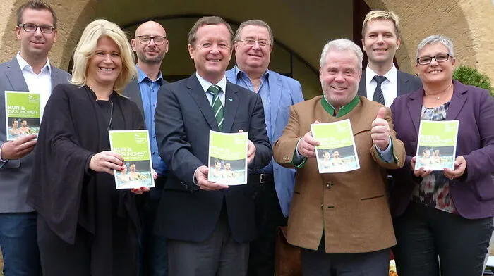 „Kur & Gesundheit“: Der neue, praktische Folder wurde im Zehnerhaus in Bad Radkersburg vorgestellt