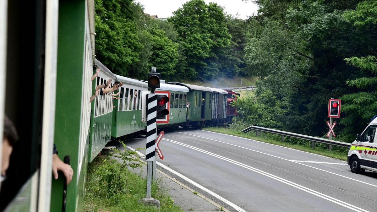 Die Wiedereröffnungsfahrt der Feistritztalbahn auf der Strecke zwischen Weiz und Birkfeld am 24. Juni 2023