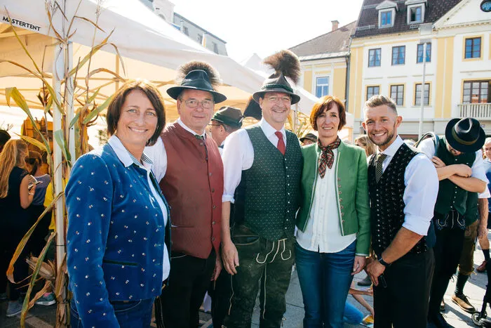 Persönlich ein Bild von der Veranstaltung machte sich Bürgermeister Valentin Blaschitz mit Vizebürgermeisterin Edeltraud Gomernik-Besser, Nationalratsabgeordnete Angelika Kuss-Bergner, die Stadträte Wernig Paul und und Bezirkshauptmann Gert André Klösch.