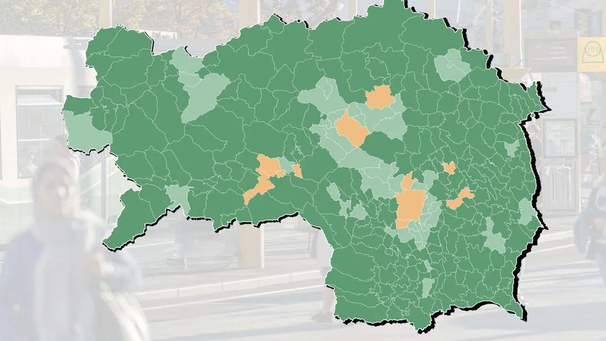 Jakominiplatz, Sujet, Feature, öffentlicher Verkehr, Holding, Linien, BIM, Bus, Graz am 28.09.2021