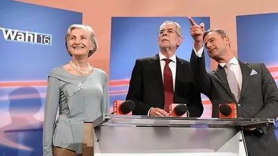 Gespannte Blicke der Kandidaten