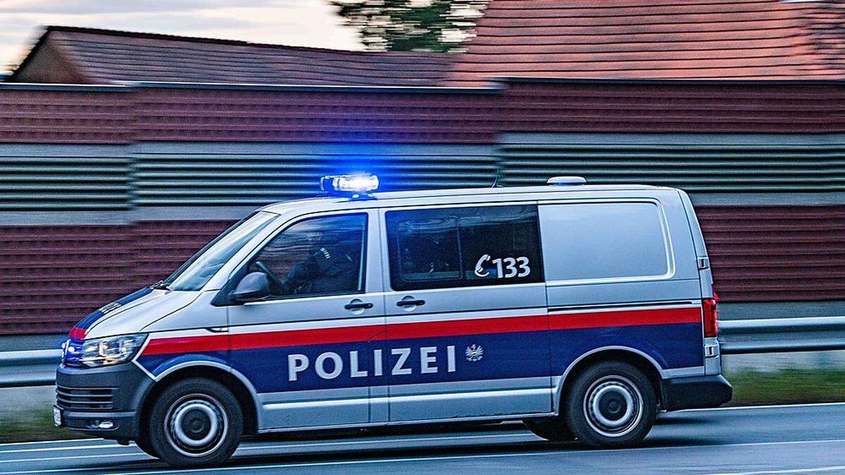 Die Polizei suche intensiv nach dem Abgängigen