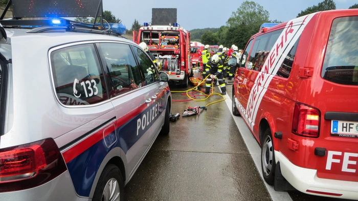 Samstagnachmittag kam es gegen 17 Uhr zu einem schweren Verkehrsunfall auf der A2 Südautobahn.