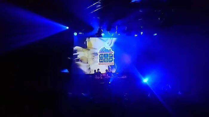 Der "Hip-Hop-Mountain" lockte zahlreiche Grazer Musikbegeisterte in den Dom im Berg.