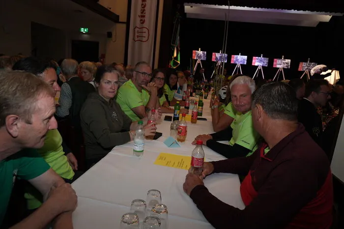 Nach der Begrüßung durch Bürgermeister Thomas Rauninger führte Erich Niederhofer durch das Programm und präsentierte alle Vereine.