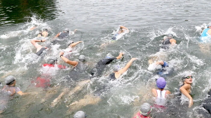 Die Gemeinde Frauenstein stand am Wochenende im Mittelpunkt einer großen Sportveranstaltung, ging doch am Samstagnachmittag der 6. Kraiger See-Triathlon, zu dem der Athletik-Club (AC) Donau Chemie St. Veit geladen hatte, über die Bühne.